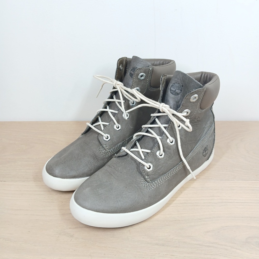 Timberland High Top Sneaker Boots Womens 8 Grey Leather Padded Collar Flat Sole